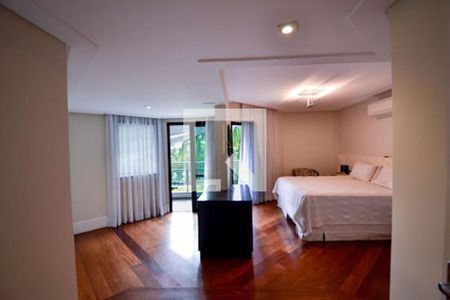 Casa de Condomínio à venda com 4 quartos, 798m² em Alphaville, Santana de Parnaíba