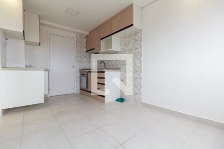 Sala, Cozinha e área de serviço de apartamento para alugar com 2 quartos, 33m² em Vila Ré, São Paulo