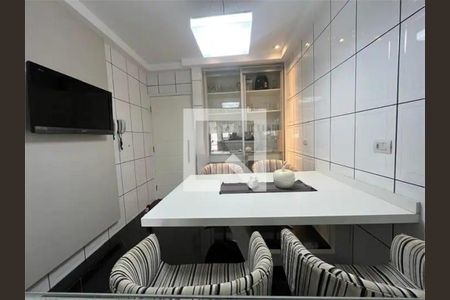 Casa à venda com 3 quartos, 400m² em Jardim Leonor Mendes de Barros, São Paulo