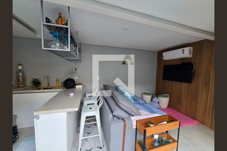 Casa à venda com 3 quartos, 113m² em Vila Pirajussara, São Paulo