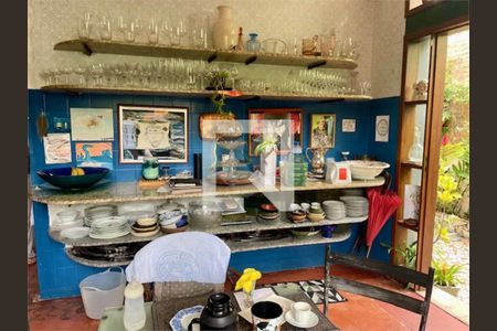 Casa à venda com 4 quartos, 200m² em Pacaembu, São Paulo