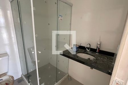 Banheiro de casa para alugar com 2 quartos, 60m² em Parque Pauliceia, Duque de Caxias