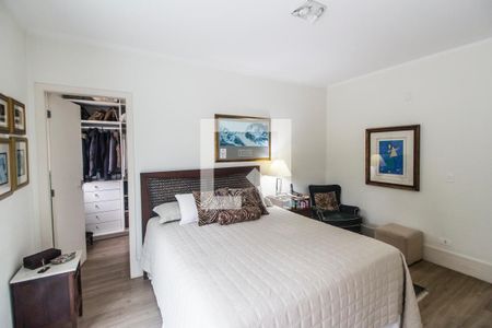 Suíte master de casa à venda com 4 quartos, 345m² em Residencial Nove (alphaville), Santana de Parnaíba