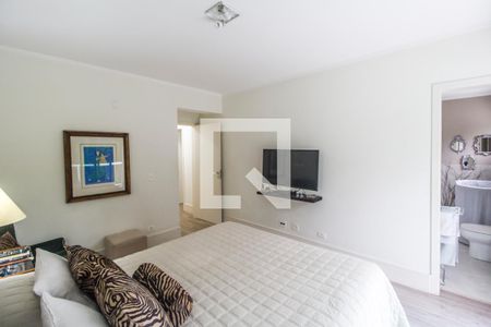 Suíte master de casa à venda com 4 quartos, 345m² em Residencial Nove (alphaville), Santana de Parnaíba