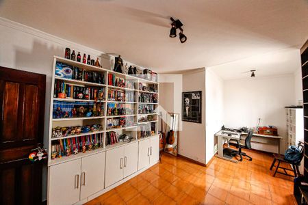 Casa à venda com 9 quartos, 300m² em Vila Bancaria, São Paulo