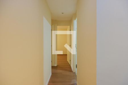 Corredor de apartamento para alugar com 2 quartos, 70m² em Vila Morse, São Paulo