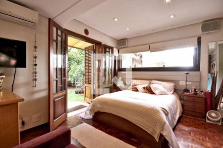 Casa à venda com 4 quartos, 450m² em Alphaville Residencial Um, Barueri