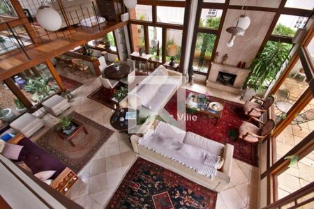 Casa à venda com 4 quartos, 450m² em Alphaville Residencial Um, Barueri