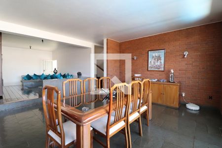 Sala de casa para alugar com 6 quartos, 700m² em Tabajaras, Uberlândia