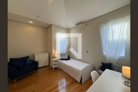 Casa à venda com 4 quartos, 325m² em Residencial Cinco (Alphaville), Santana de Parnaíba