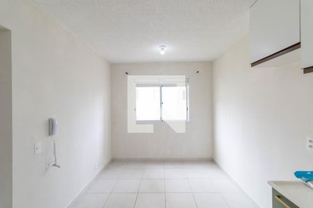 Sala/Cozinha/Área de Serviço  de apartamento para alugar com 2 quartos, 32m² em Colônia (zona Leste), São Paulo