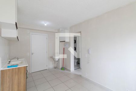 Sala/Cozinha/Área de Serviço  de apartamento para alugar com 2 quartos, 32m² em Colônia (zona Leste), São Paulo