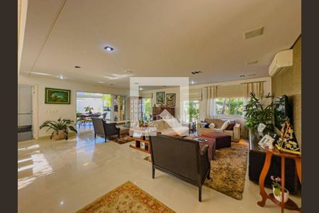 Casa à venda com 3 quartos, 300m² em Residencial Onze (Alphaville), Santana de Parnaíba