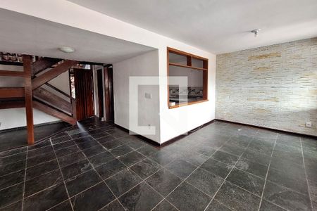 Sala de casa para alugar com 3 quartos, 150m² em Maravista, Niterói