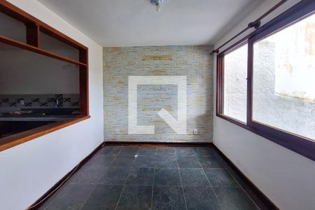 Sala de casa para alugar com 3 quartos, 150m² em Maravista, Niterói