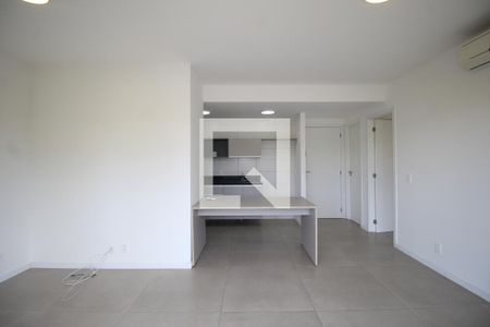 Sala de apartamento para alugar com 1 quarto, 47m² em Jardim do Salso, Porto Alegre