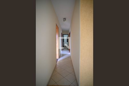 Corredor de casa à venda com 3 quartos, 120m² em Vila Caraguata, São Paulo