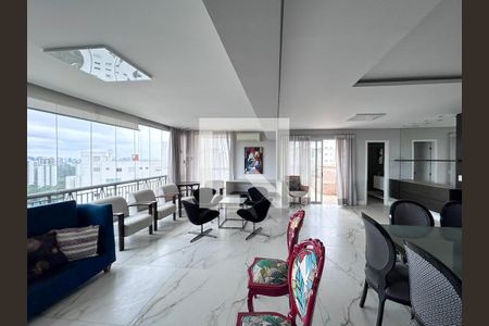 Sala de apartamento à venda com 3 quartos, 240m² em Vila Sofia, São Paulo