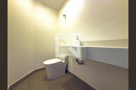 Casa à venda com 4 quartos, 700m² em Alphaville Residencial Zero, Barueri