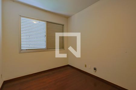 Quarto 2 de apartamento à venda com 4 quartos, 130m² em Santo Antônio, Belo Horizonte