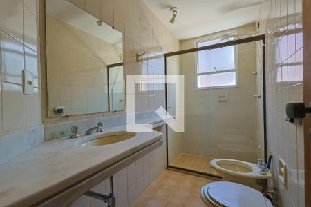 Banheiro de apartamento à venda com 4 quartos, 130m² em Santo Antônio, Belo Horizonte