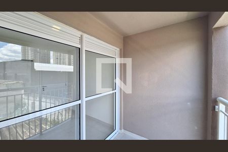 Varanda de apartamento para alugar com 2 quartos, 37m² em Parque Industrial Tomas Edson, São Paulo