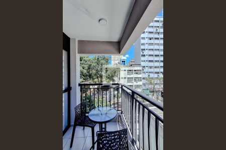 Varanda de kitnet/studio para alugar com 1 quarto, 26m² em Liberdade, São Paulo