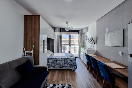 Sala de kitnet/studio para alugar com 1 quarto, 26m² em Liberdade, São Paulo