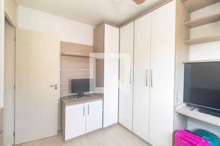 Quarto 1 de apartamento para alugar com 3 quartos, 69m² em Humaitá, Porto Alegre