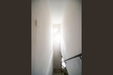 Hall da escada de casa à venda com 3 quartos, 147m² em Vila Carrão, São Paulo