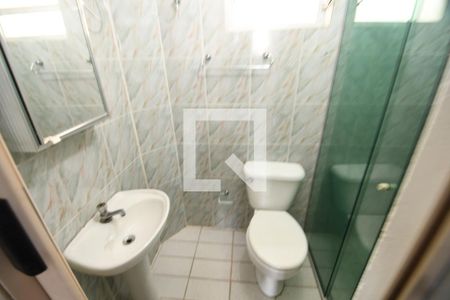 Banheiro de kitnet/studio para alugar com 1 quarto, 30m² em Cidade Universitária, Campinas