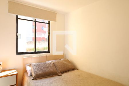 Quarto 1 de apartamento para alugar com 2 quartos, 48m² em Guaianases, São Paulo