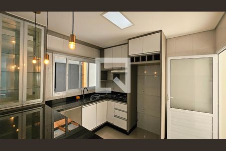 Casa à venda com 3 quartos, 174m² em Medeiros, Jundiaí