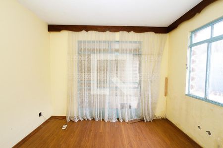 Sala de casa à venda com 4 quartos, 180m² em Estrela do Oriente, Belo Horizonte