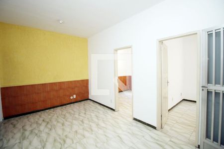 Sala de casa para alugar com 2 quartos, 90m² em Parada de Lucas, Rio de Janeiro