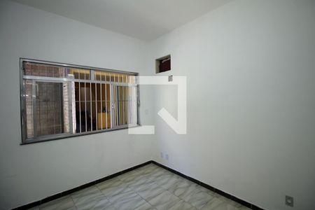 Quarto 2 de casa para alugar com 2 quartos, 90m² em Parada de Lucas, Rio de Janeiro