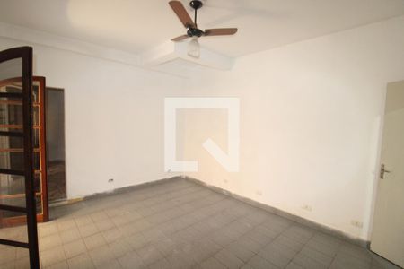 Quarto 2 de casa para alugar com 2 quartos, 160m² em Vila Bandeirantes, São Paulo