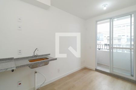 Sala/Cozinha de kitnet/studio à venda com 1 quarto, 25m² em Pinheiros, São Paulo