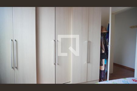 Quarto 1 de apartamento à venda com 3 quartos, 80m² em Cristal, Porto Alegre