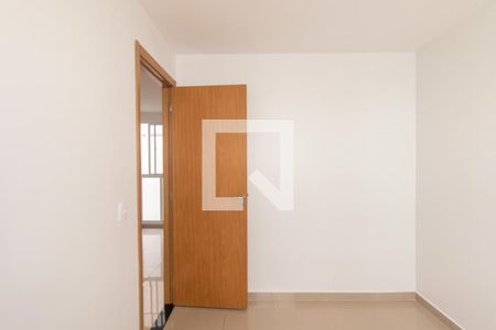 Quarto 1 de apartamento para alugar com 2 quartos, 40m² em Pinheirinho, Curitiba