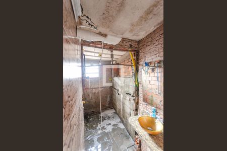 Banheiro de casa para alugar com 2 quartos, 100m² em Jardim Maristela, São Paulo