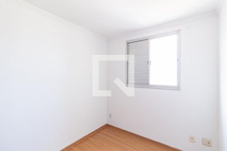Quarto 2 de apartamento para alugar com 2 quartos, 56m² em Jardim Roberto, Osasco