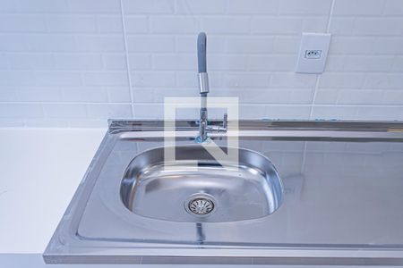 Cozinha e quarto de casa para alugar com 1 quarto, 22m² em Jardim Peri, São Paulo