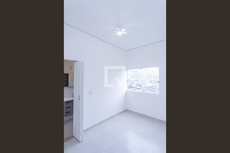 Cozinha e quarto de casa para alugar com 1 quarto, 22m² em Jardim Peri, São Paulo
