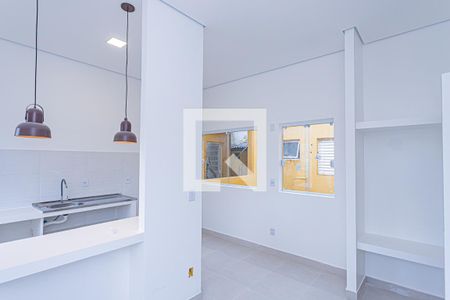 Cozinha e quarto de casa para alugar com 1 quarto, 22m² em Jardim Peri, São Paulo