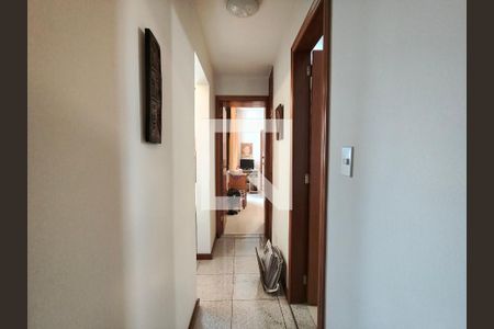 Corredor de apartamento à venda com 2 quartos, 76m² em Grajaú, Rio de Janeiro