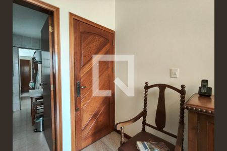 Entrada de apartamento à venda com 2 quartos, 76m² em Grajaú, Rio de Janeiro