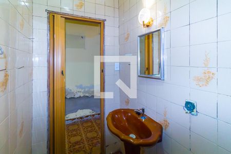 Banheiro de casa para alugar com 1 quarto, 30m² em Vila Santa Virginia, São Paulo