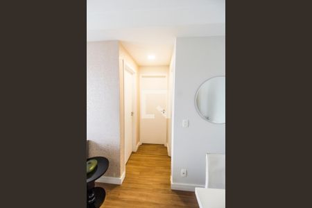 Corredor de apartamento para alugar com 2 quartos, 54m² em Bethaville I, Barueri