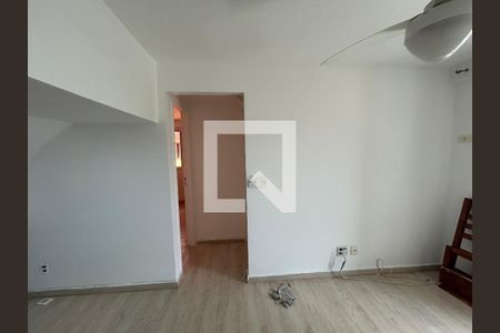 Corredor de apartamento para alugar com 3 quartos, 122m² em Todos Os Santos, Rio de Janeiro